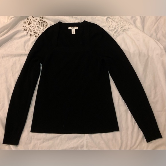 White House Black Market sweater by White House Black market EUC size large - Picture 5 of 15